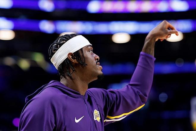 湖人险胜步行者 范德比尔特防守低迷引担忧