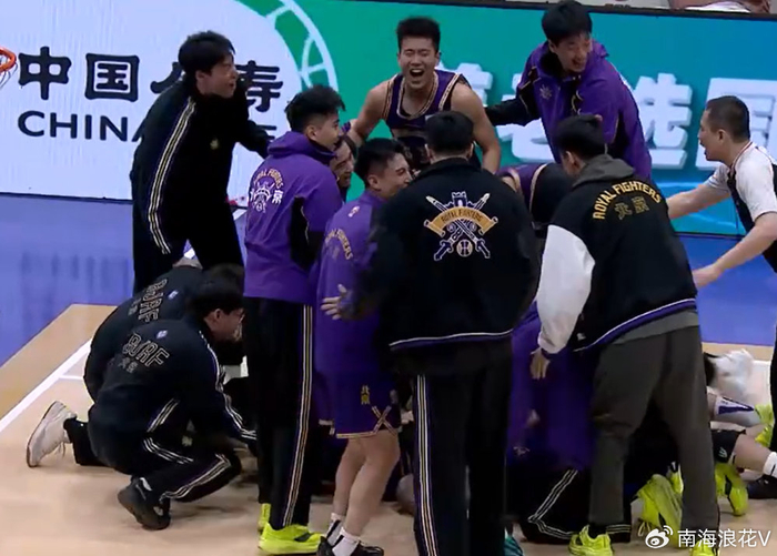 里勒绝杀三分球助北控逆