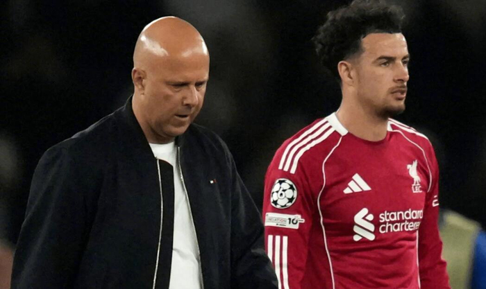 利物浦惨败巴黎圣日耳曼 斯洛特战术遭卡拉格猛